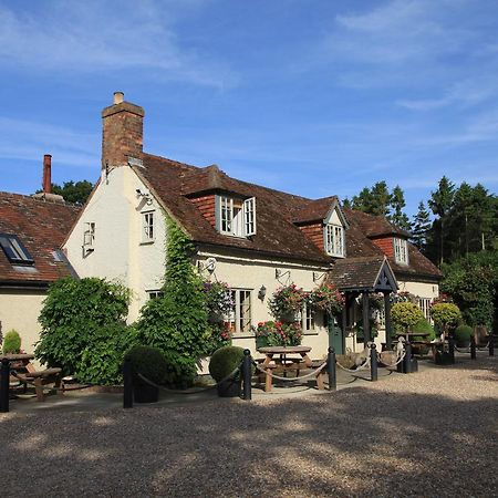 The Black Horse At Ireland Shefford Екстериор снимка